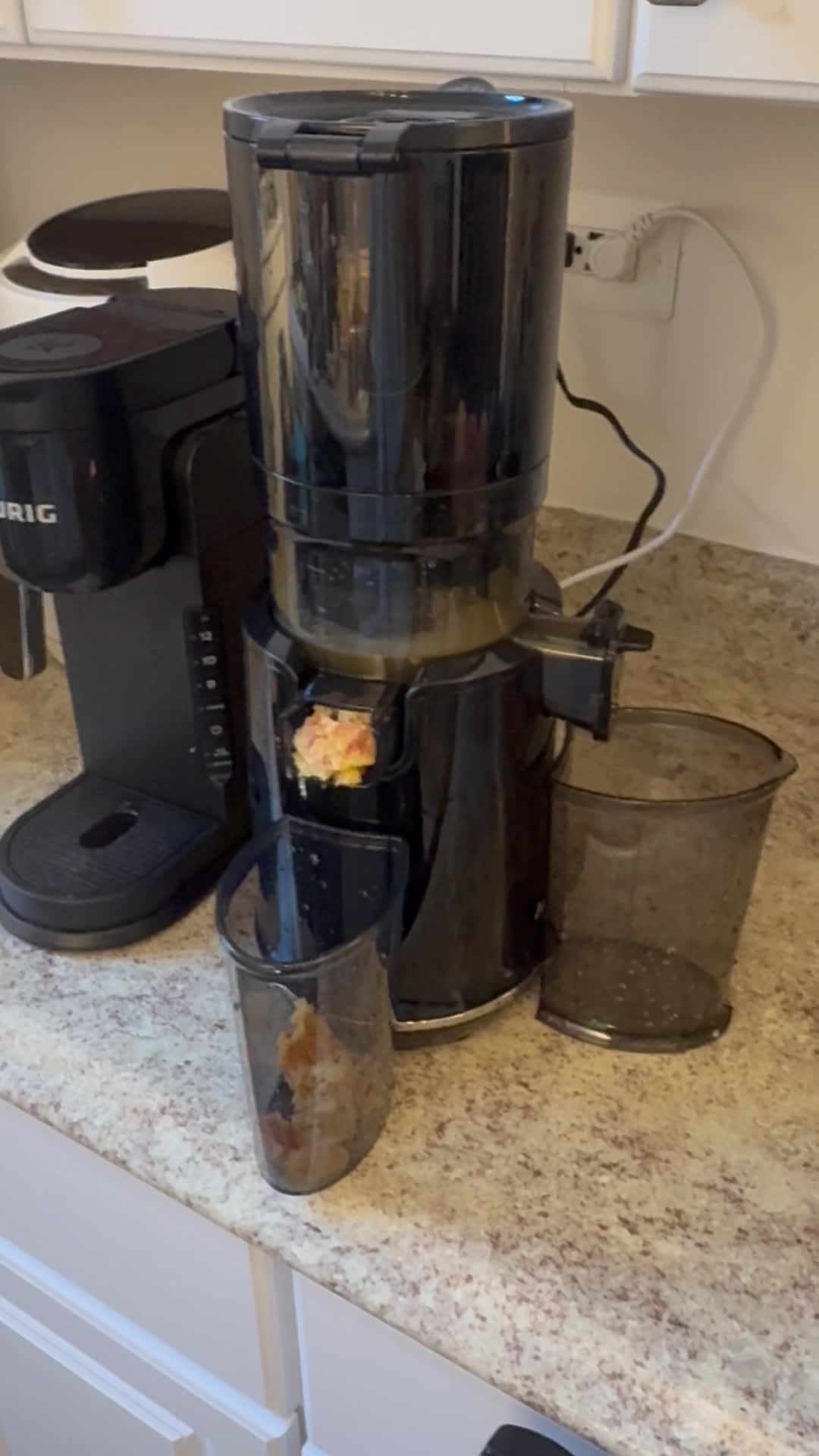 A Giant Mouth Hands Free Cold Press Juicer